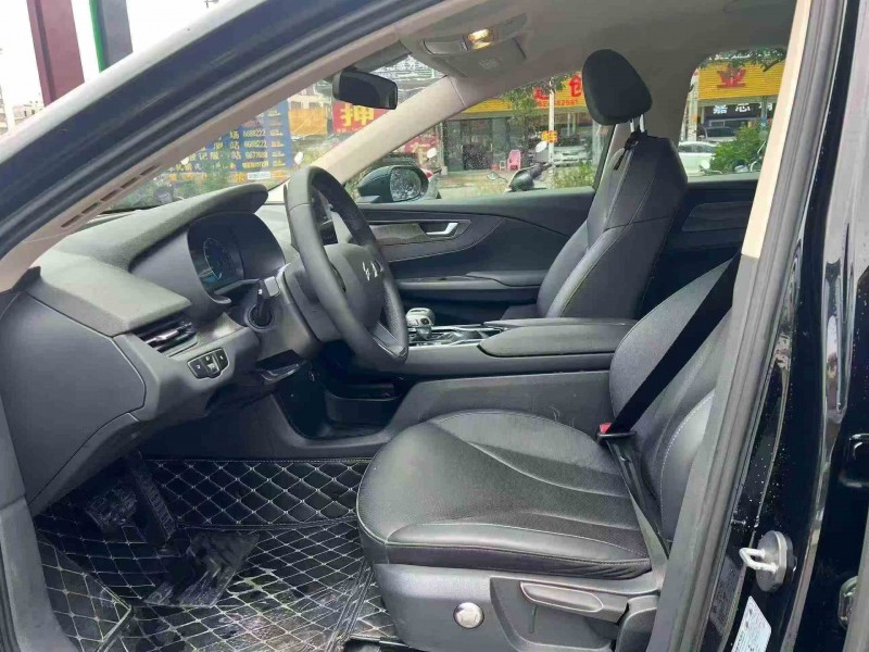 深圳22年红旗E-QM55