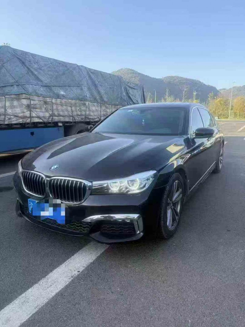 重庆18年宝马7系2