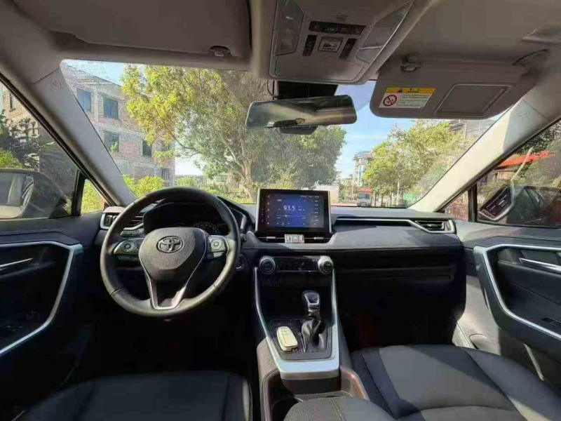 阳江23年丰田RAV4荣放4