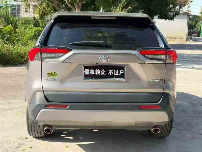 阳江23年丰田RAV4荣放9