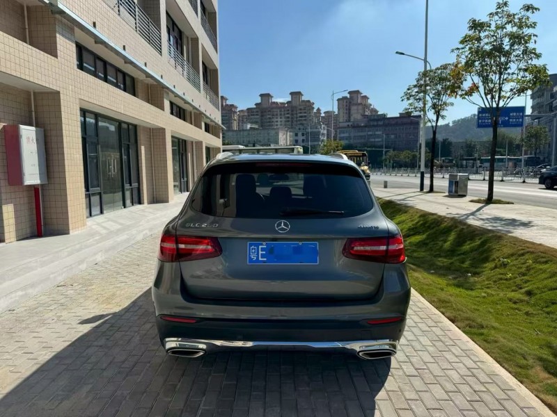 广州17年奔驰GLC8