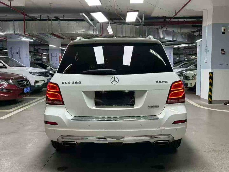 成都15年奔驰GLK9