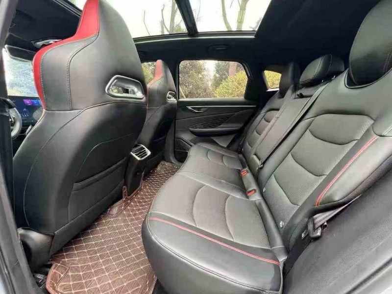 德阳24年北汽制造魔方6