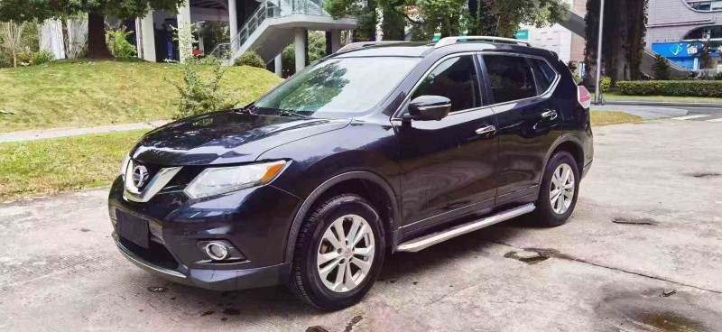 泸州16年日产奇骏3