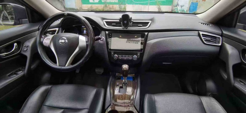 泸州16年日产奇骏4