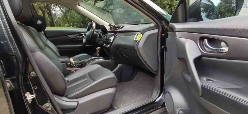 泸州16年日产奇骏6