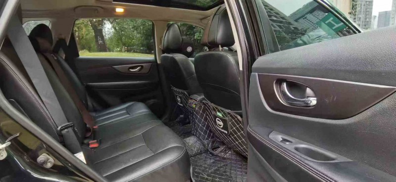 泸州16年日产奇骏7