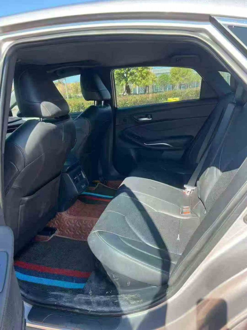 北海22年丰田亚洲龙5