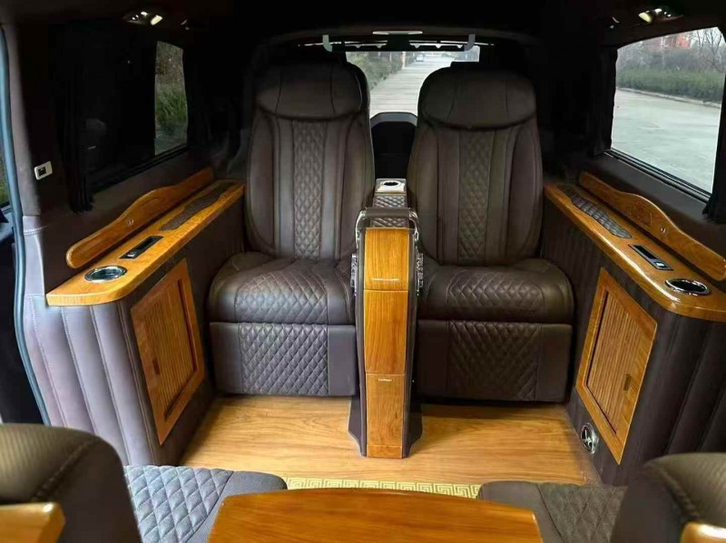 东营20年奔驰威霆8