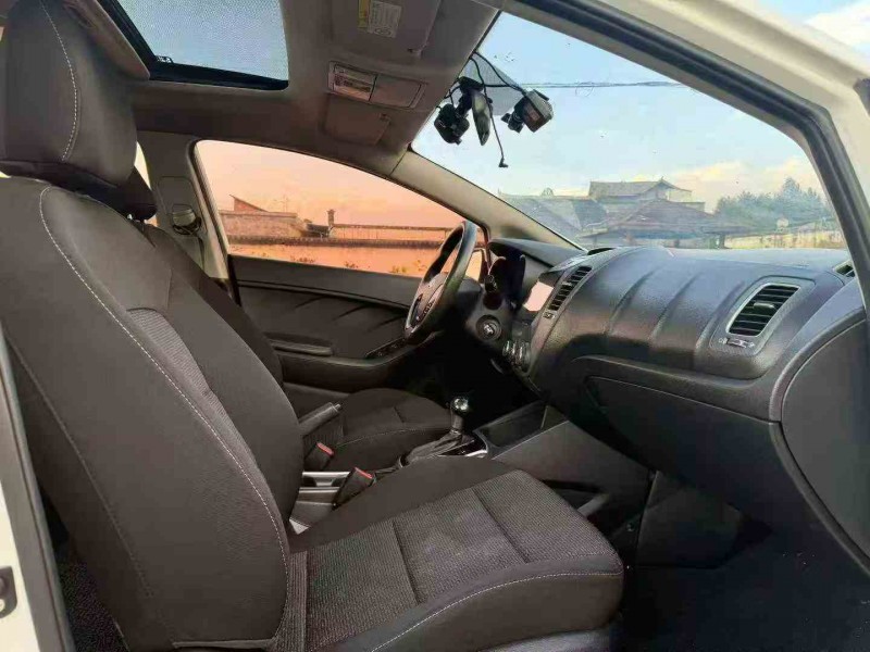 安顺19年起亚K34