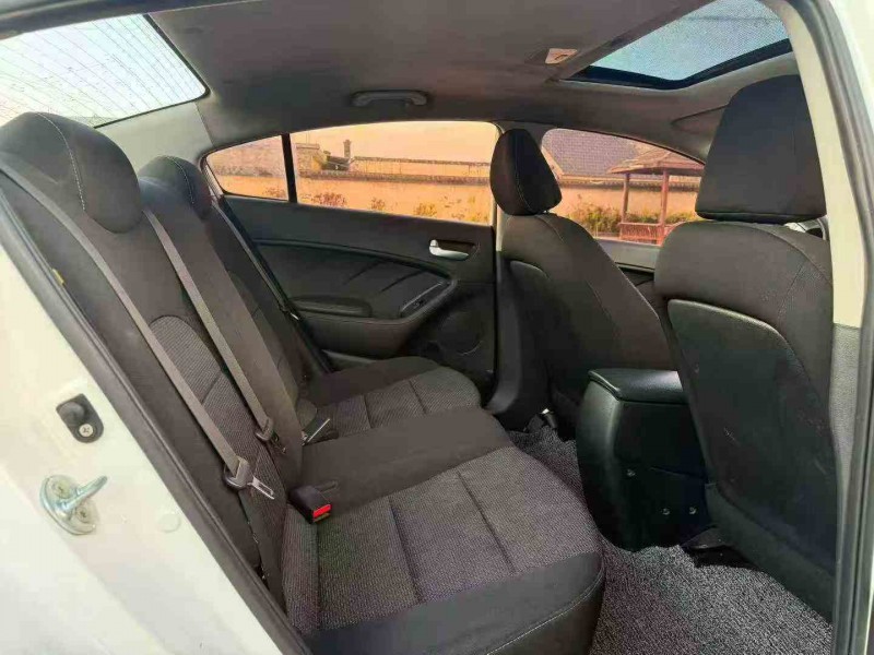 安顺19年起亚K36