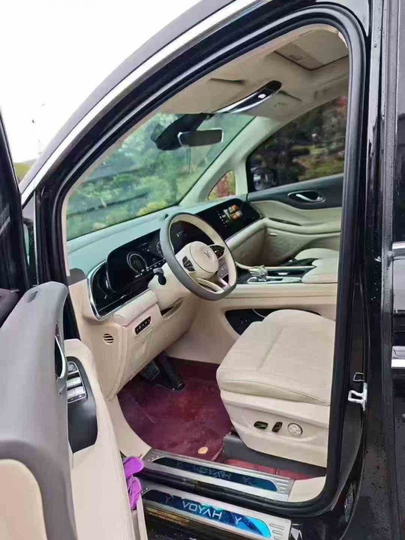 重庆24年岚图汽车梦想家5