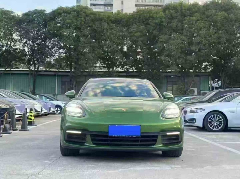 莆田19年保时捷帕拉梅拉1