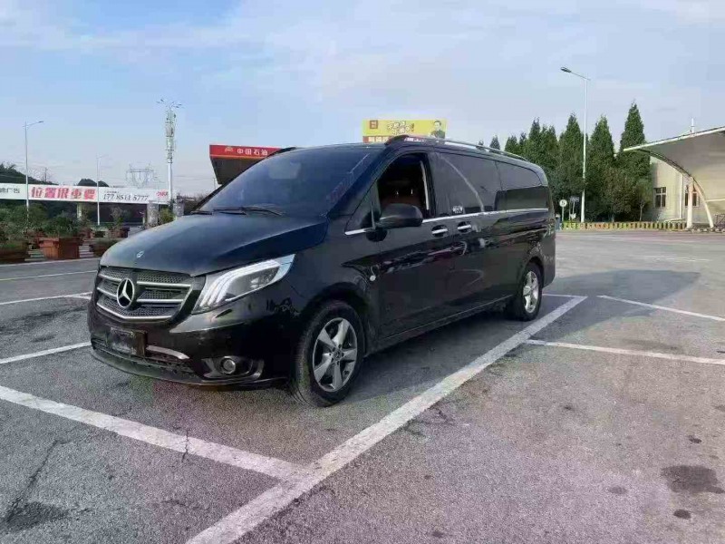 重庆19年奔驰威霆2