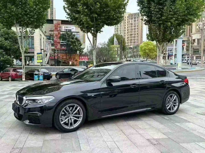 重庆20年宝马5系3