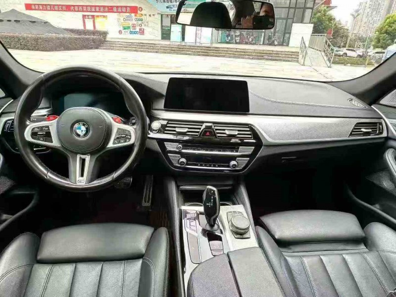 重庆20年宝马5系6