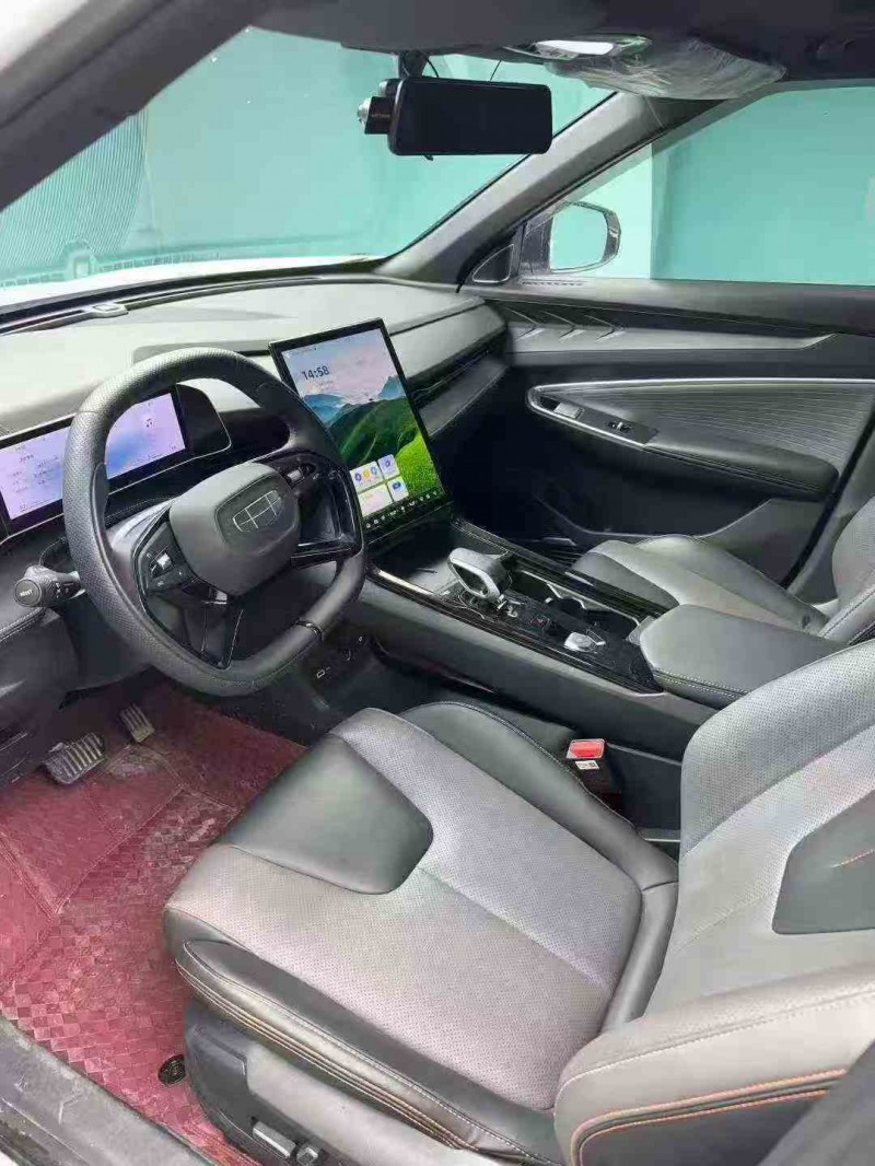 泸州24年吉利博越5