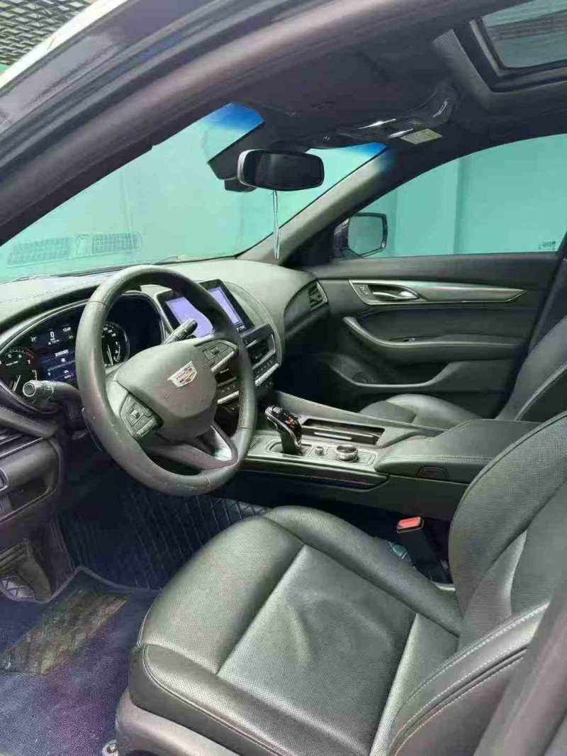 泸州22年凯迪拉克CT59