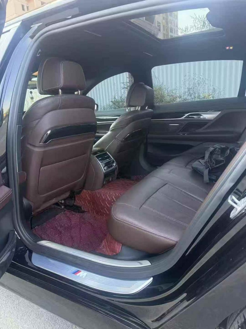 天津18年宝马7系5