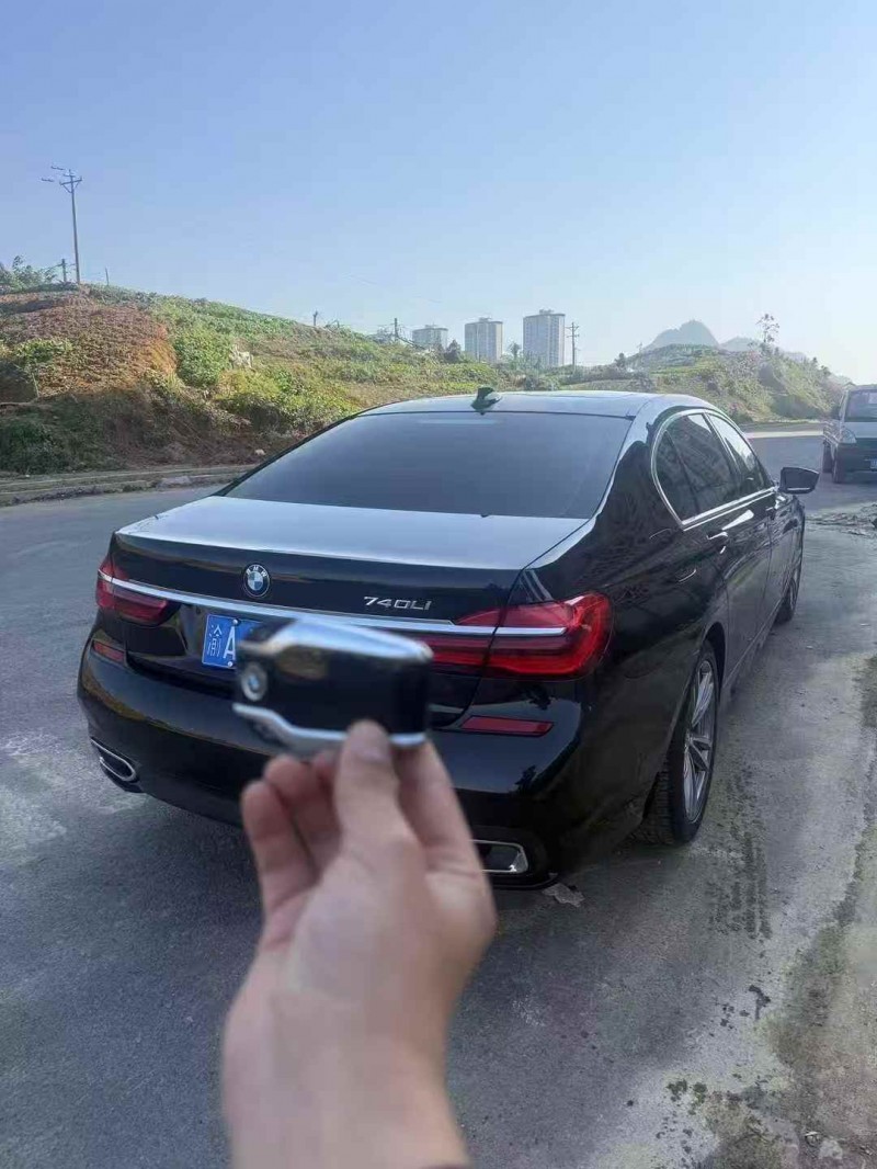 天津18年宝马7系8