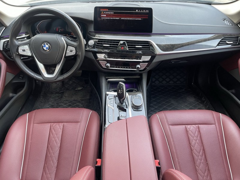 济宁21年宝马5系6