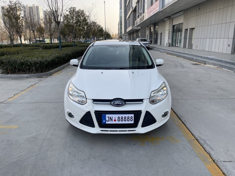 济宁15年福特福克斯1