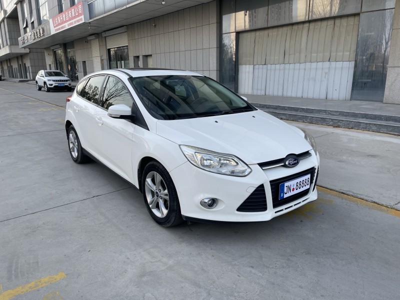 济宁15年福特福克斯2