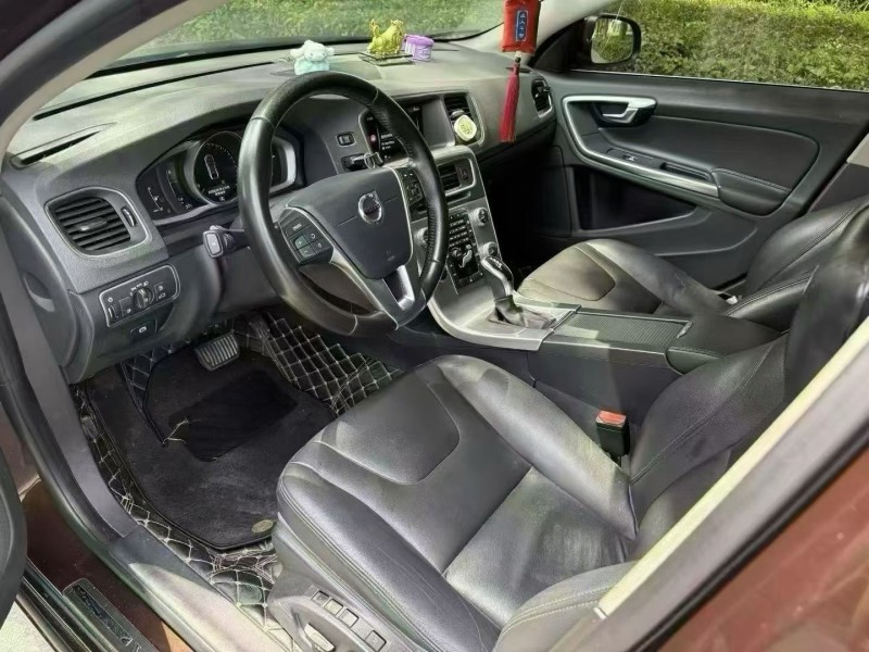 娄底18年沃尔沃S60L4