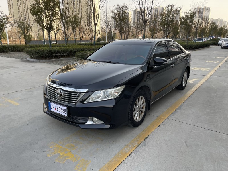 济宁15年丰田凯美瑞3