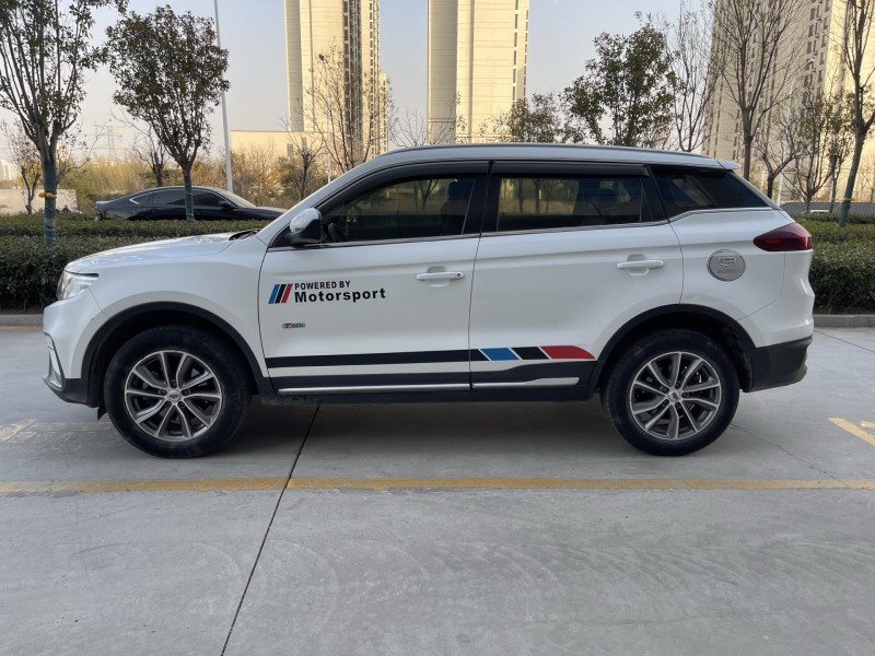 济宁18年吉利博越7