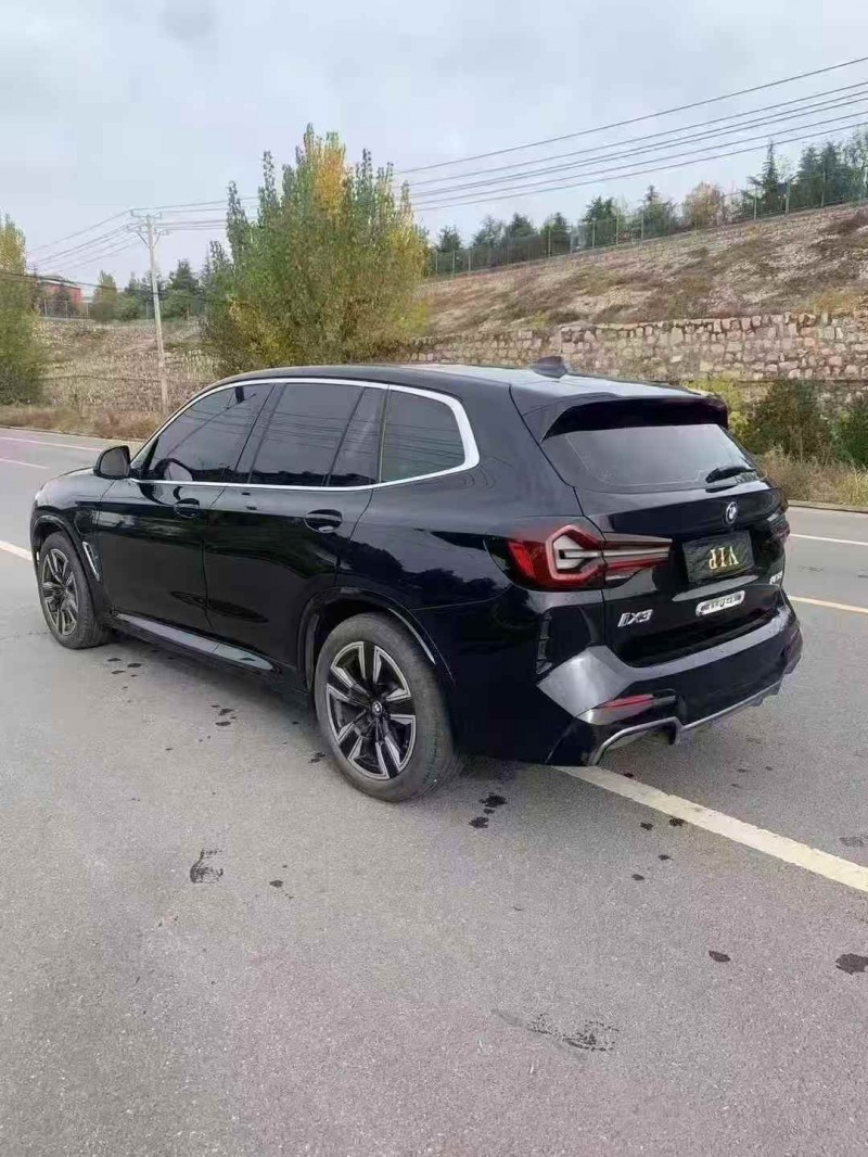 保定24年宝马IX38