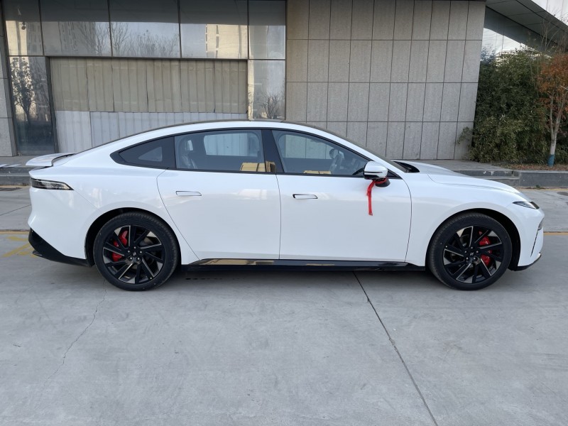 济宁25年东风奕派8