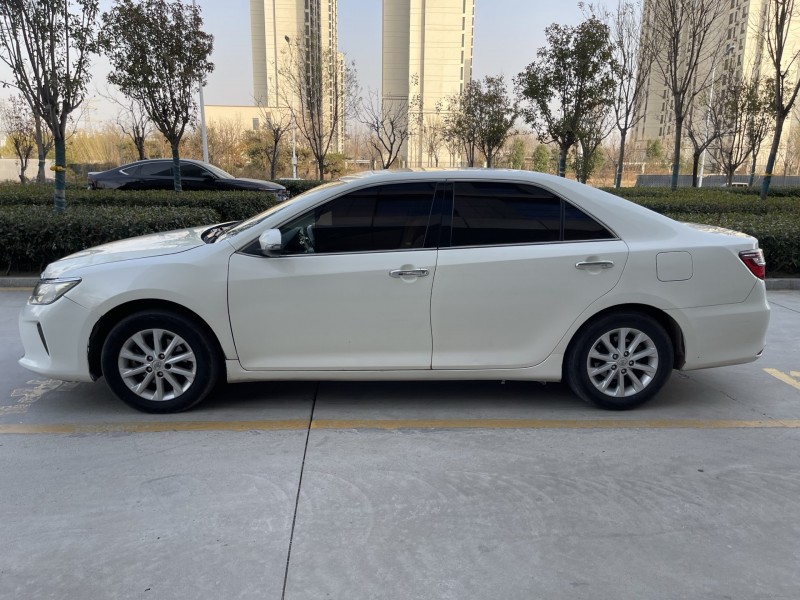 济宁15年丰田凯美瑞7