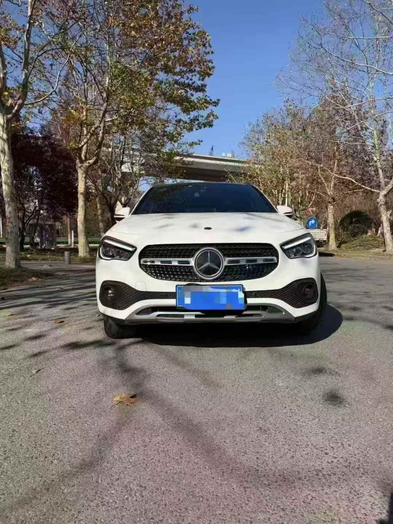 青岛22年奔驰GLA1