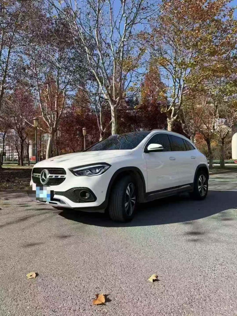 青岛22年奔驰GLA2