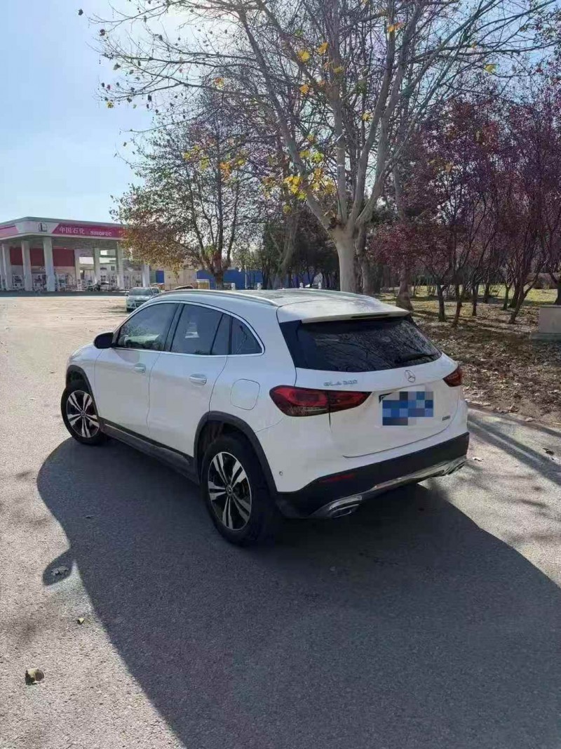 青岛22年奔驰GLA7