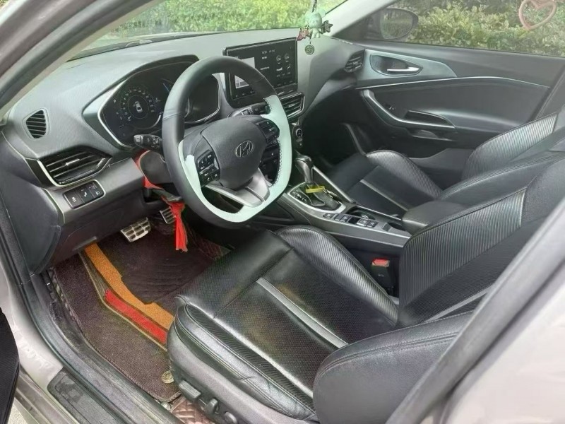 娄底20年现代菲斯塔4