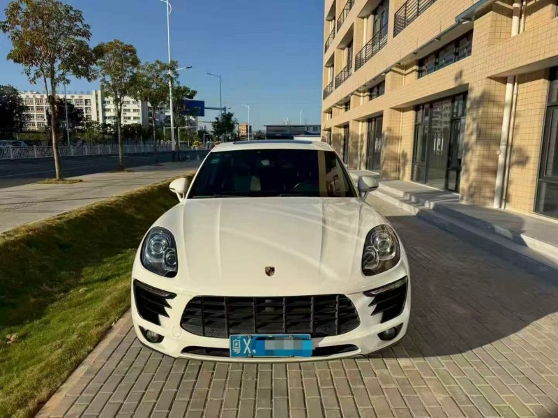 深圳16年保时捷Macan1