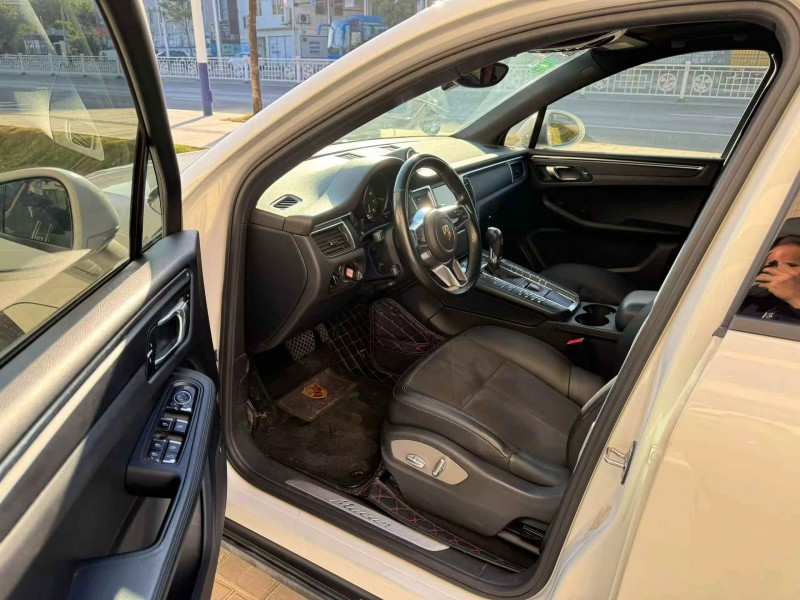 深圳16年保时捷Macan6