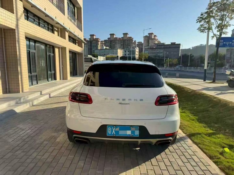 深圳16年保时捷Macan9