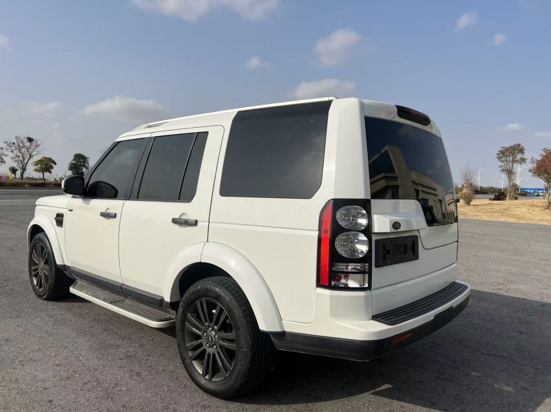 盐城17年路虎发现8