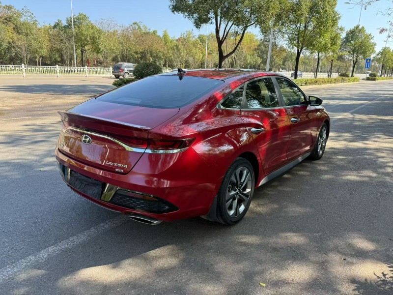 娄底20年现代菲斯塔8