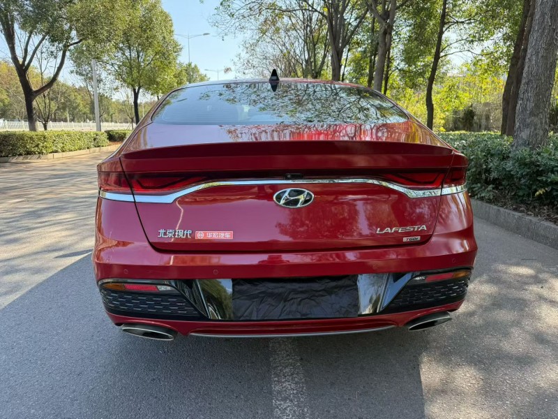 娄底20年现代菲斯塔9