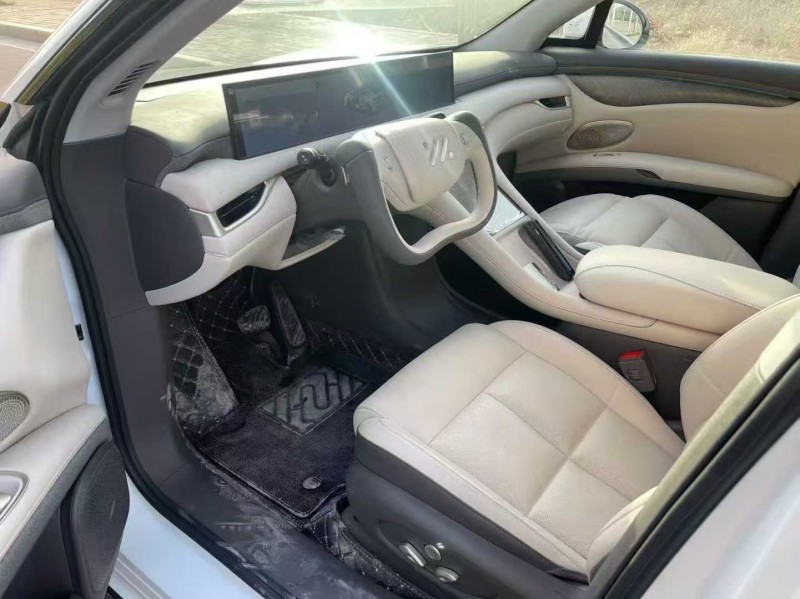 郑州25年智己LS69