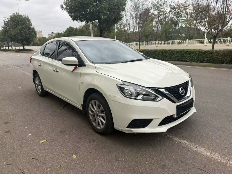 娄底22年日产轩逸3