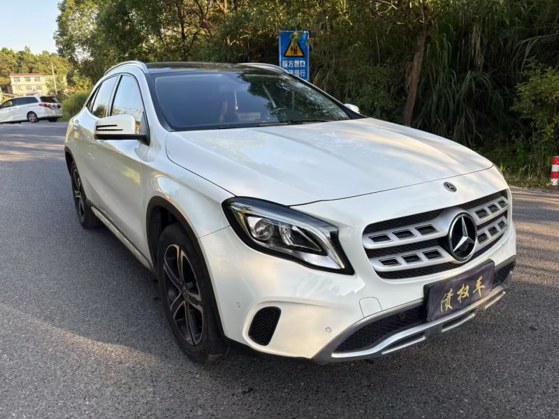 萍乡18年奔驰GLA3