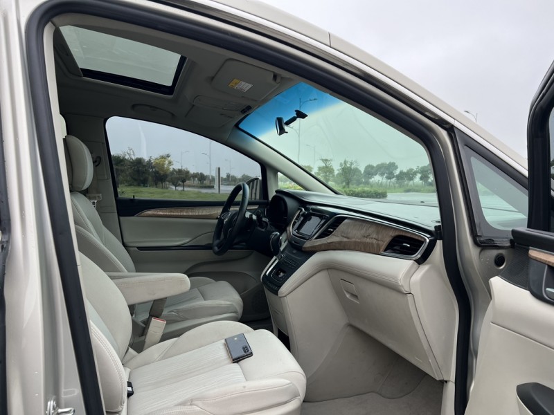 盐城17年别克GL86