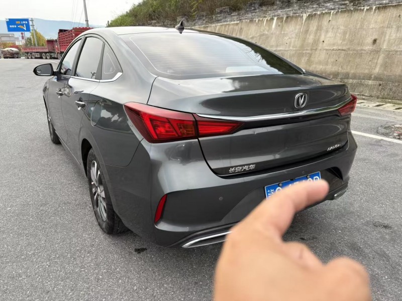 萍乡23年长安汽车逸动5