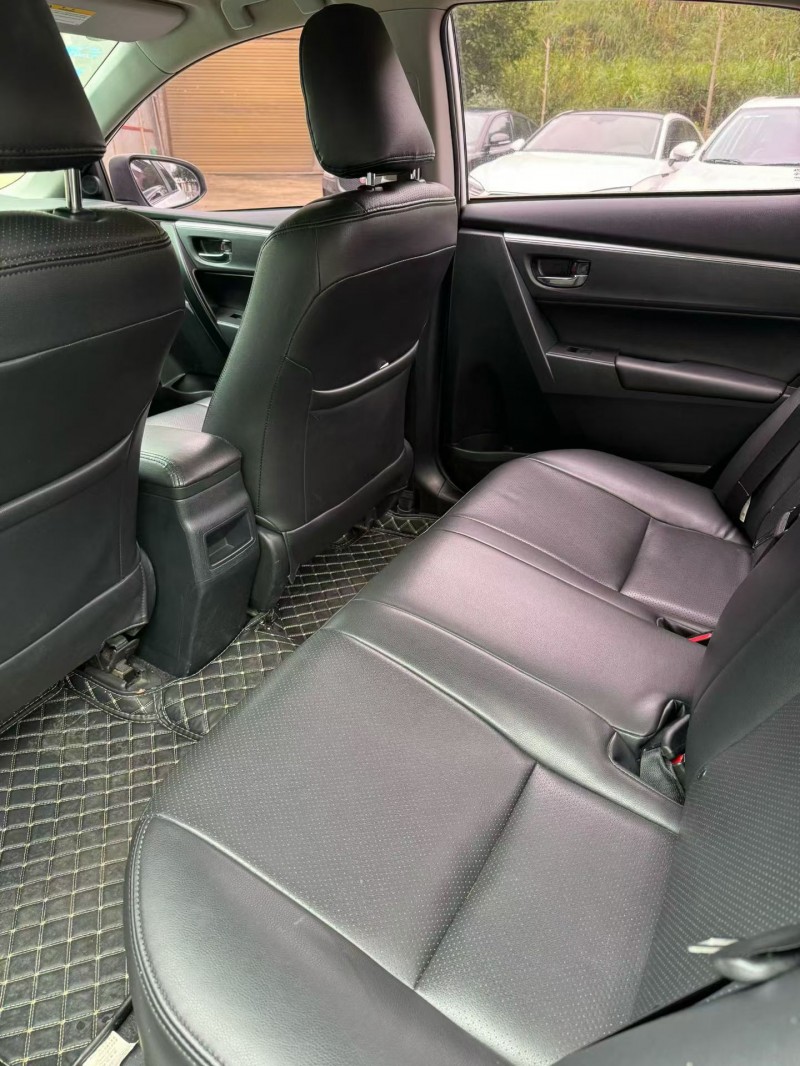 萍乡18年丰田考斯特6