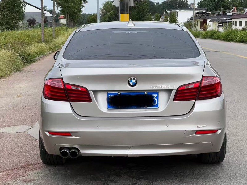 济宁16年宝马5系9